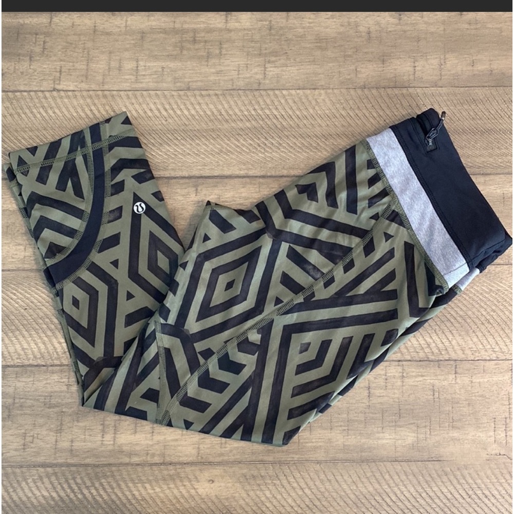 Lululemon Crop Leggings Print Women size 6